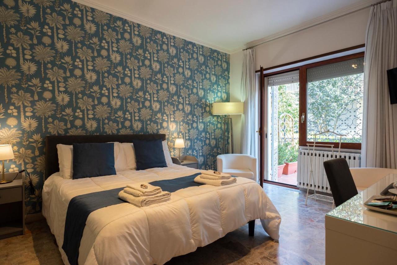 Room 66 Naples Exterior photo